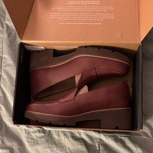 Naturalizer Burgundy Loafers
